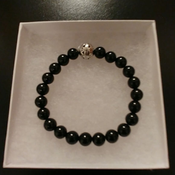 Onyx Stone Bracelet - Picture 2 of 8